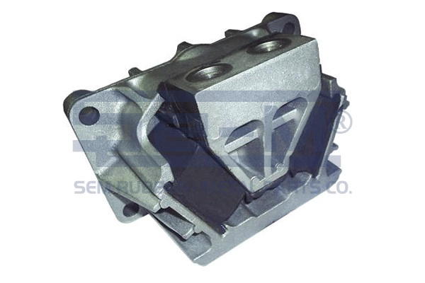 7872